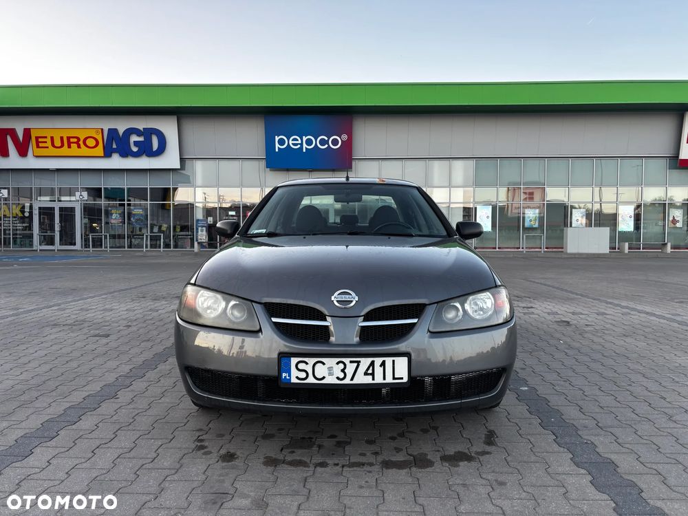 Nissan Almera 1.5 Base - 8