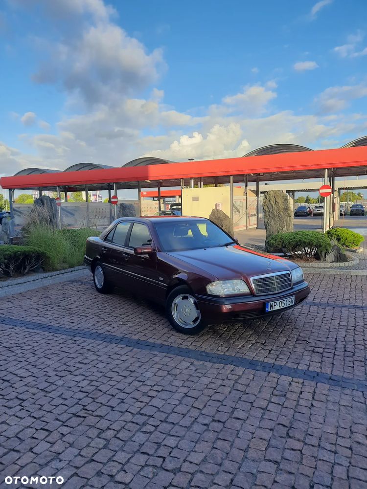 Mercedes-Benz Klasa C 200 Elegance - 3