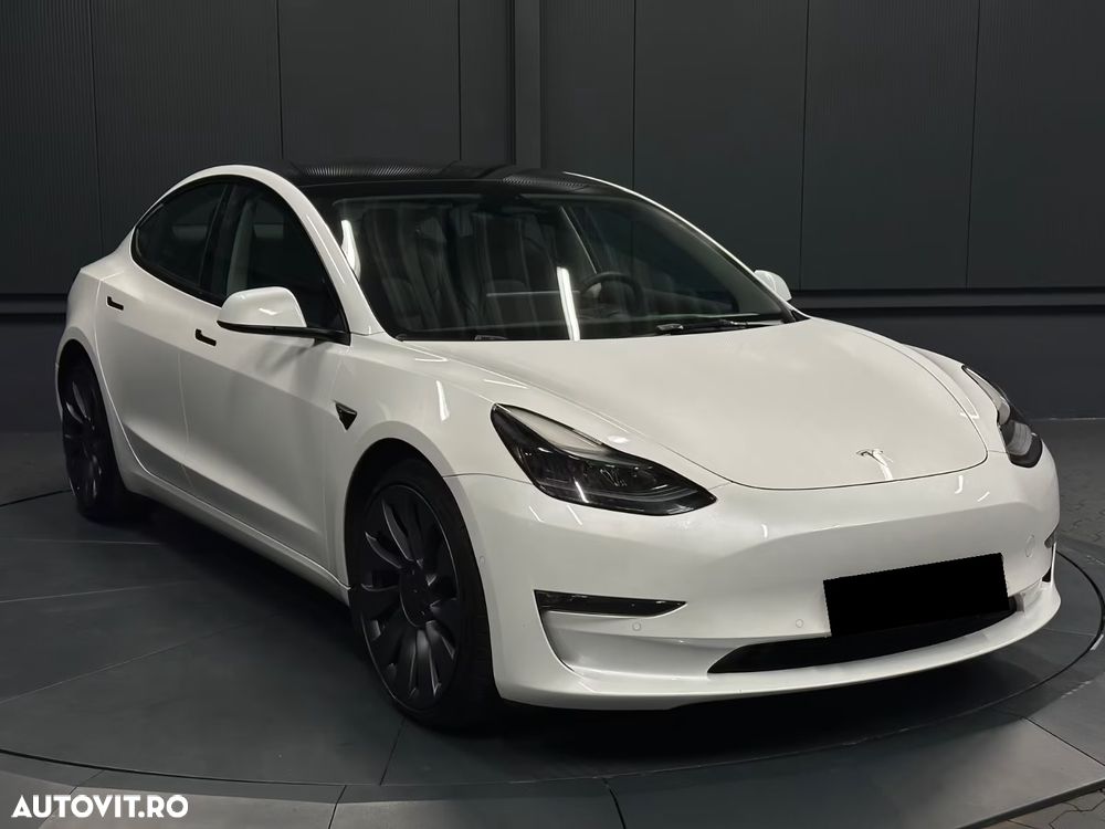 Tesla Model 3 - 6
