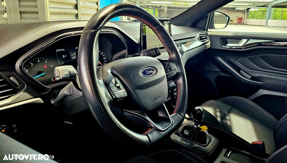 Ford Focus 1.5 EcoBoost Start-Stopp-System ST-LINE - 7