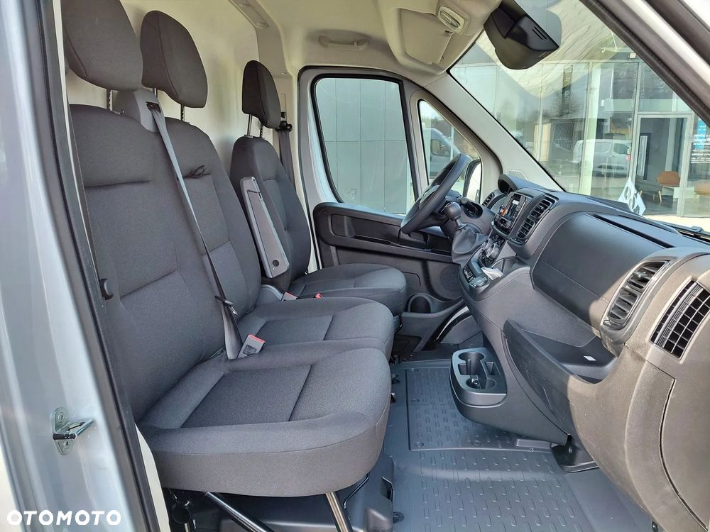 Opel Movano - 12