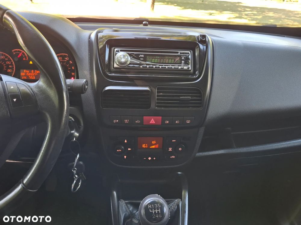 Fiat Doblo 1.4 T-Jet 16V Emotion - 32