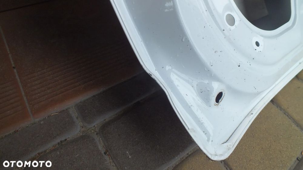 Klapa tylna Omoda 5 - 7