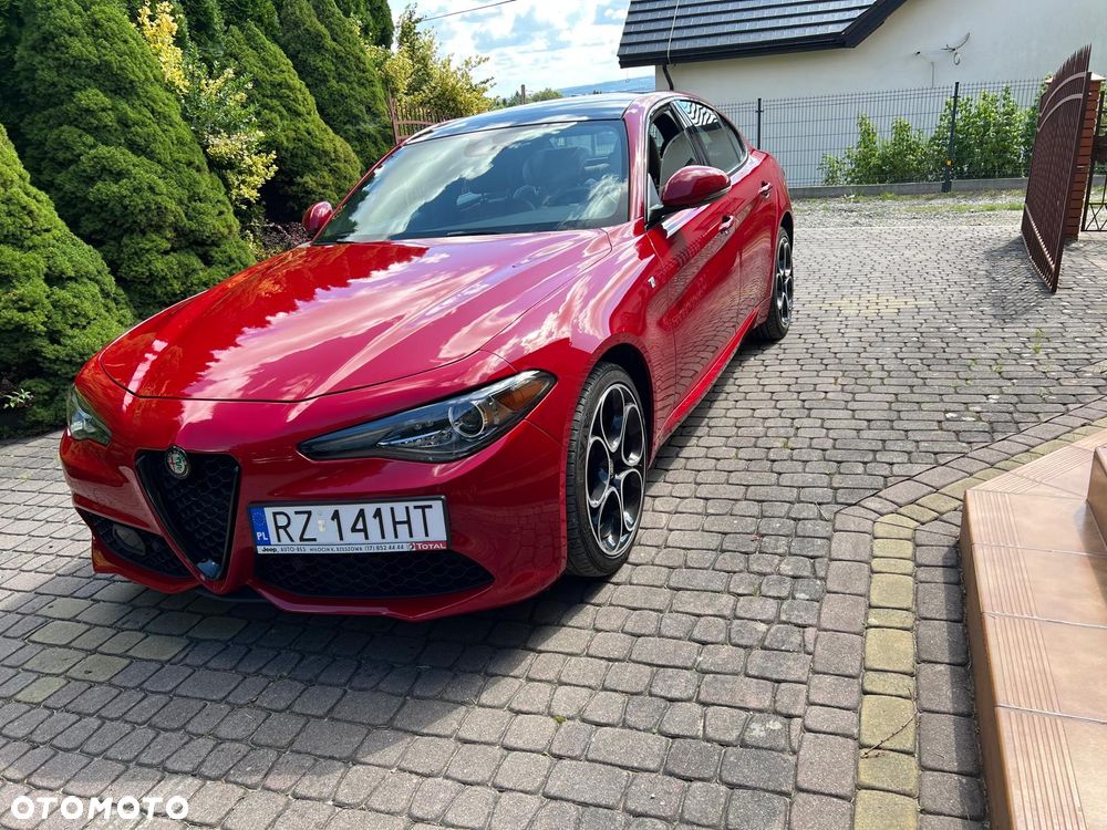 Alfa Romeo Giulia 2.0 Turbo 16V AT8-Q4 Ti - 1