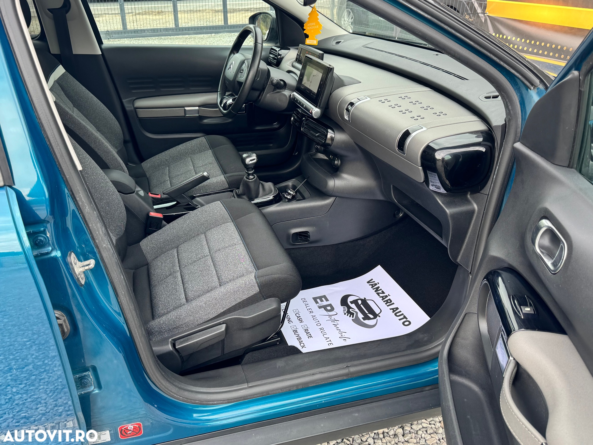 Citroën C4 Cactus 1.2 PureTech S&S BVM6 Shine - 13