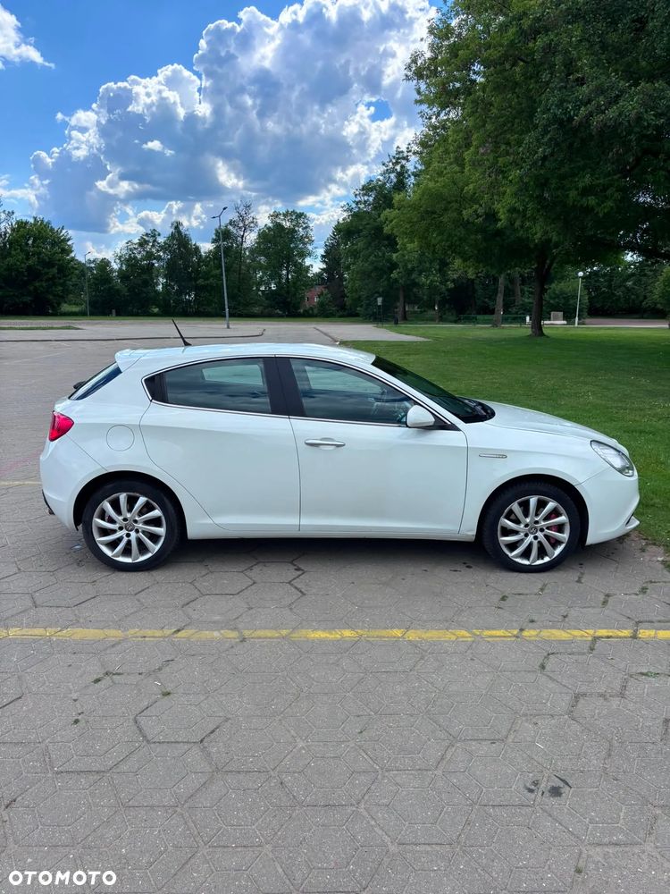Alfa Romeo Giulietta 2.0 JTDM 16V - 8