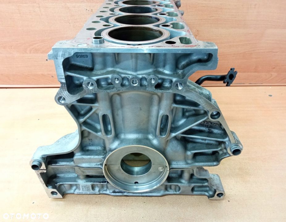 BLOK SILNIKA VOLVO XC90 II 2.0 T6 B4204T27 - 11