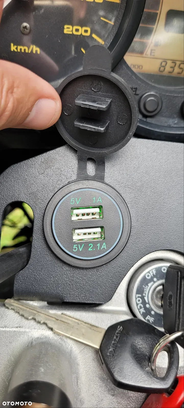 Suzuki DL - 28