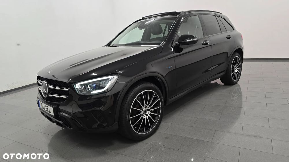 Mercedes-Benz GLC 300 de 4Matic 9G-TRONIC AMG Line Plus - 1