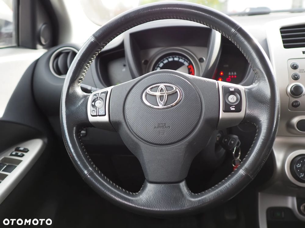 Toyota Urban Cruiser - 23