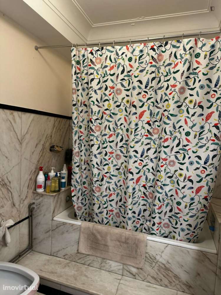 Quarto - localizado em Santo Ildefonso Porto - Grande imagem: 3/18