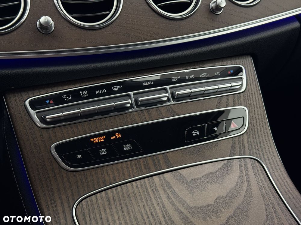 Mercedes-Benz Klasa E 220 d 4-Matic Avantgarde - 24