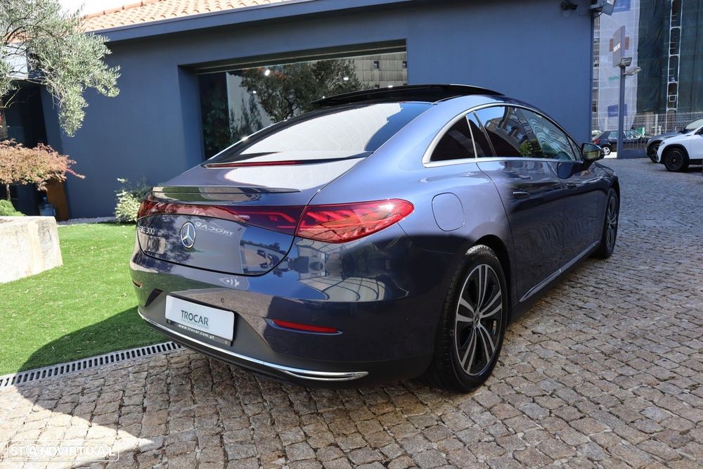 Mercedes-Benz EQE 300 Edition Electric Art - 12