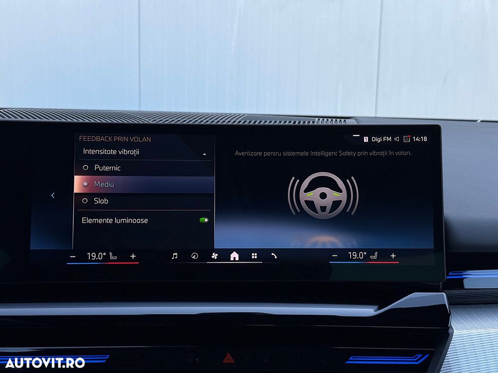 BMW Seria 5 520i AT MHEV - 40