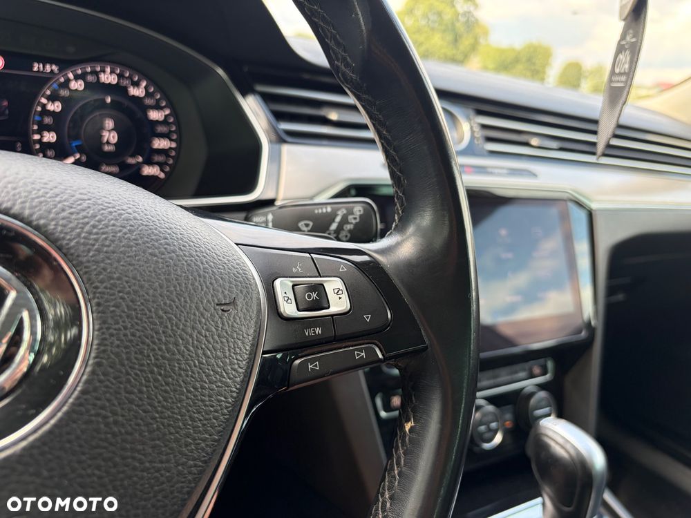 Volkswagen Passat 2.0 TDI SCR Highline DSG - 14