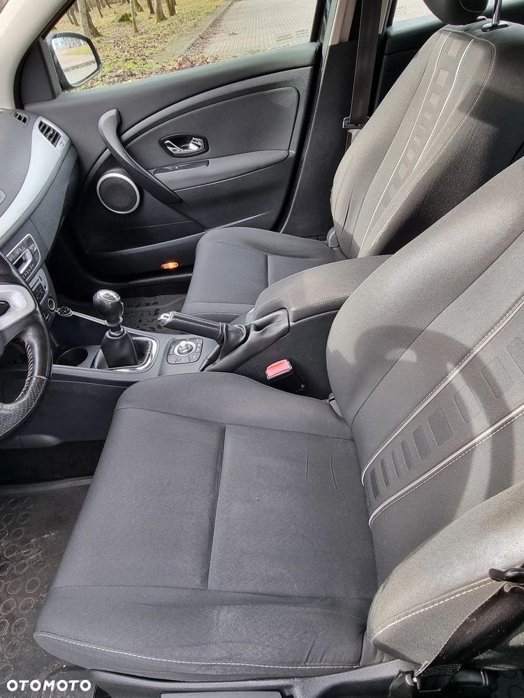 Renault Megane 1.6 dCi Energy Bose Edition - 8