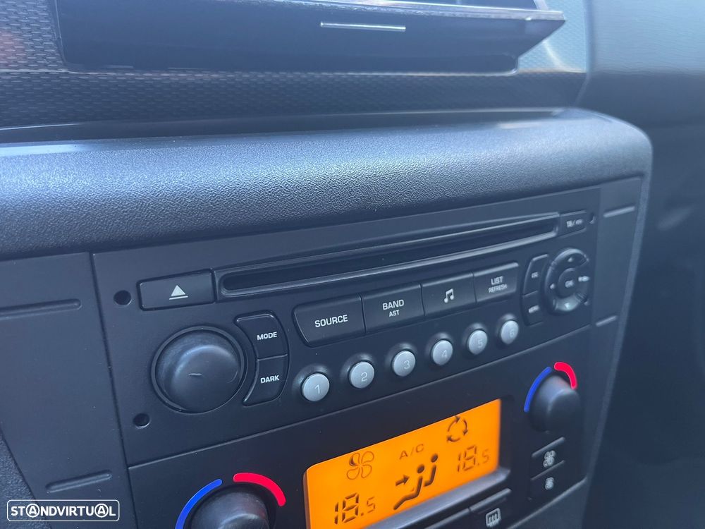 Citroën C4 1.6 HDI VTR Pack - 13