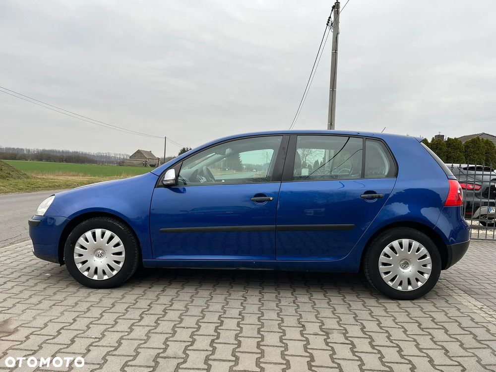 Volkswagen Golf 1.6 FSI Individual - 5