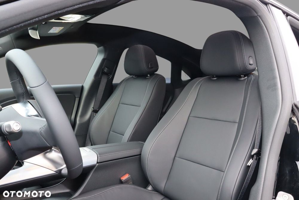 Mercedes-Benz CLA - 9