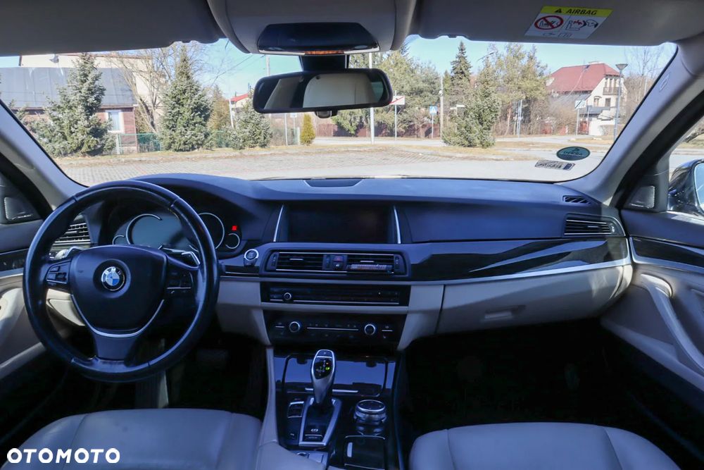 BMW Seria 5 535d Luxury Line - 12