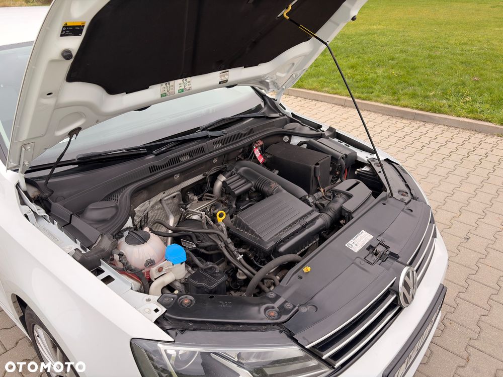 Volkswagen Jetta - 36