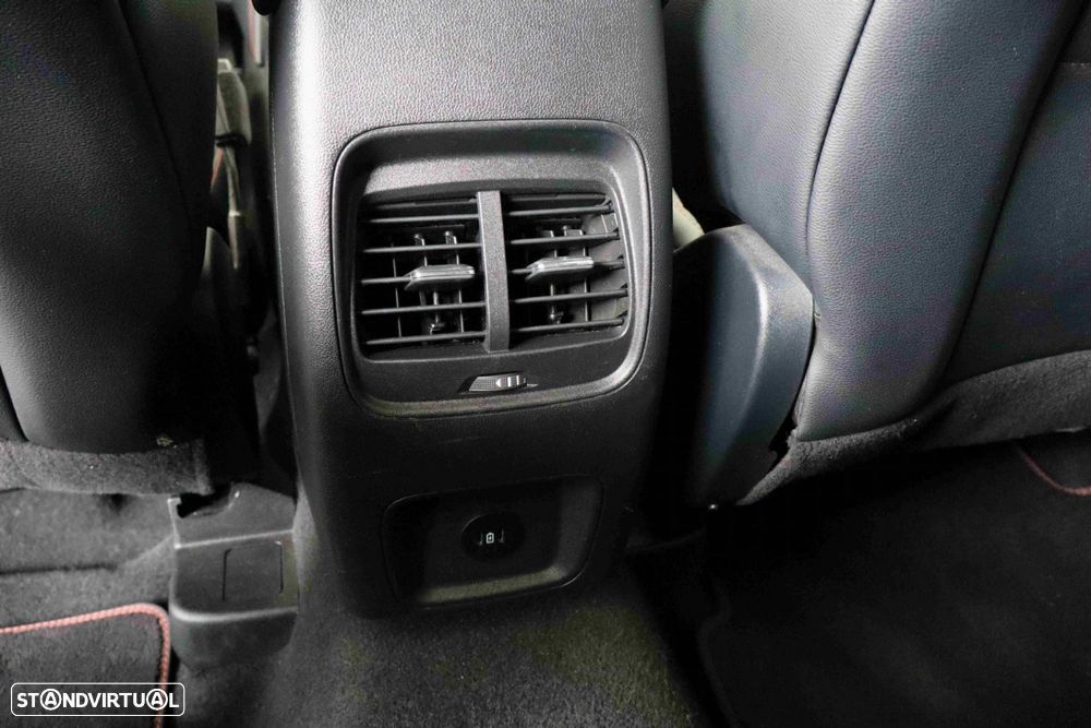 Ford Kuga 1.5 EcoBoost ST-Line X - 7