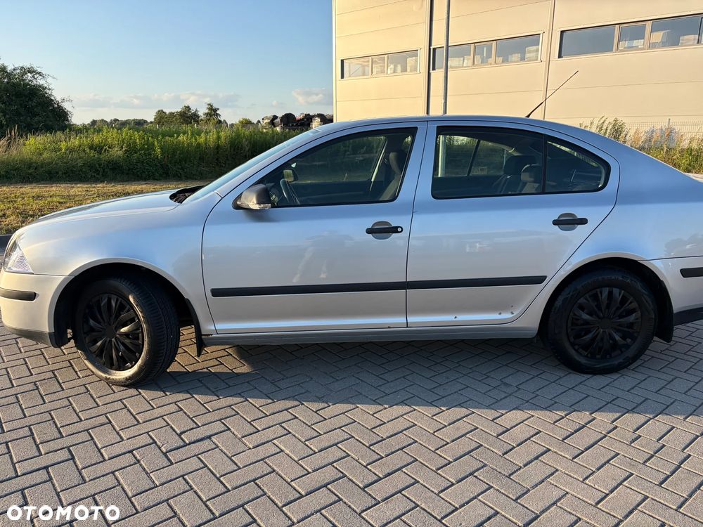 Skoda Octavia 1.6 Classic - 5