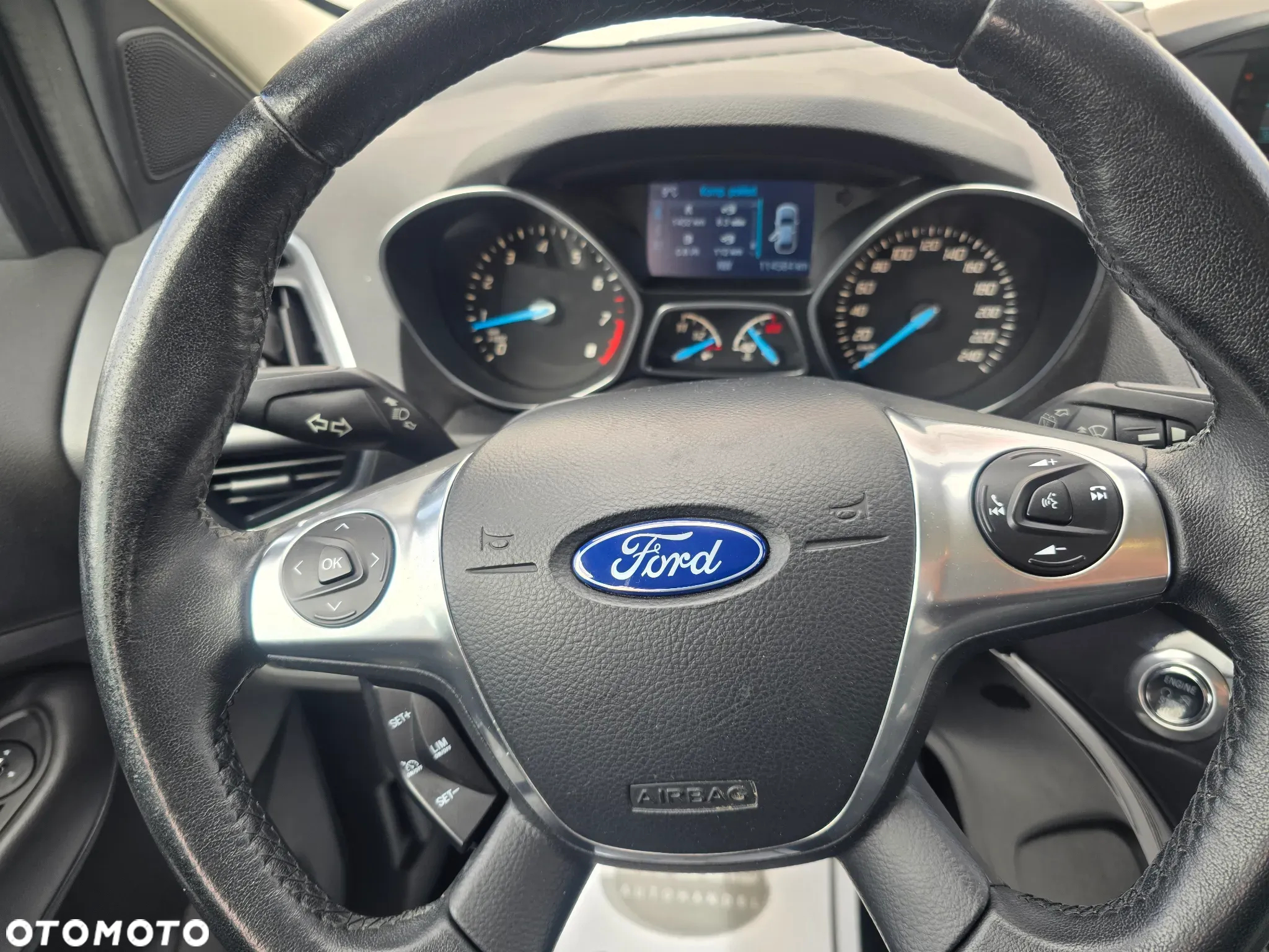 Ford Kuga 1.6 EcoBoost 2x4 Titanium - 9