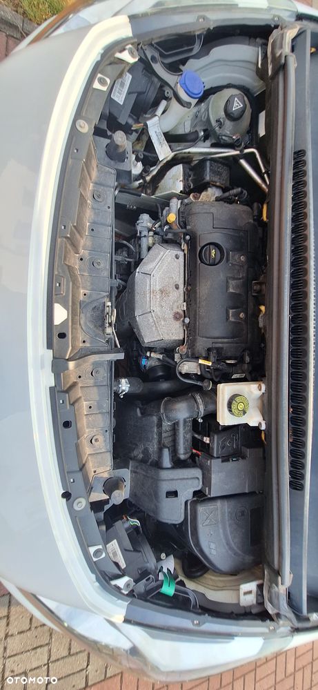 Peugeot 3008 1.6 Active - 11