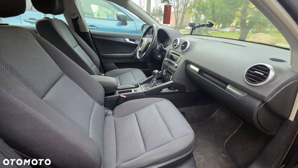 Audi A3 Sportback 1.6 Ambiente - 7