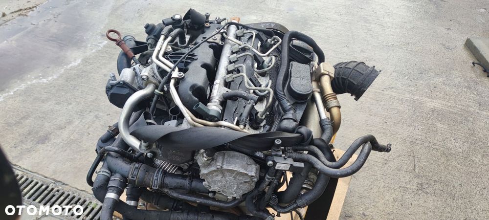 SILNIK KOMPLETNY AUDI A5 8T A4 B8 Q5 SEAT 2.0 TDI CAGA CAG 143KM *6 - 8