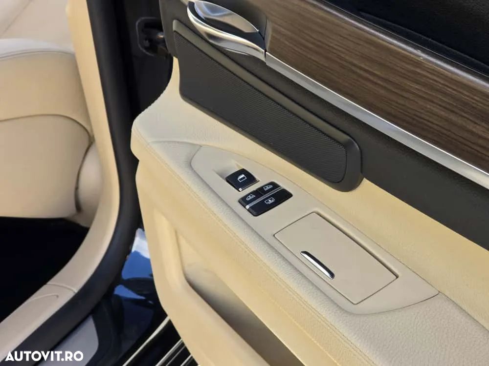 BMW Seria 7 730d Aut. - 11