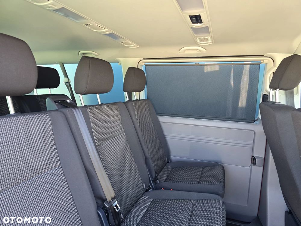 Volkswagen Caravelle - 26