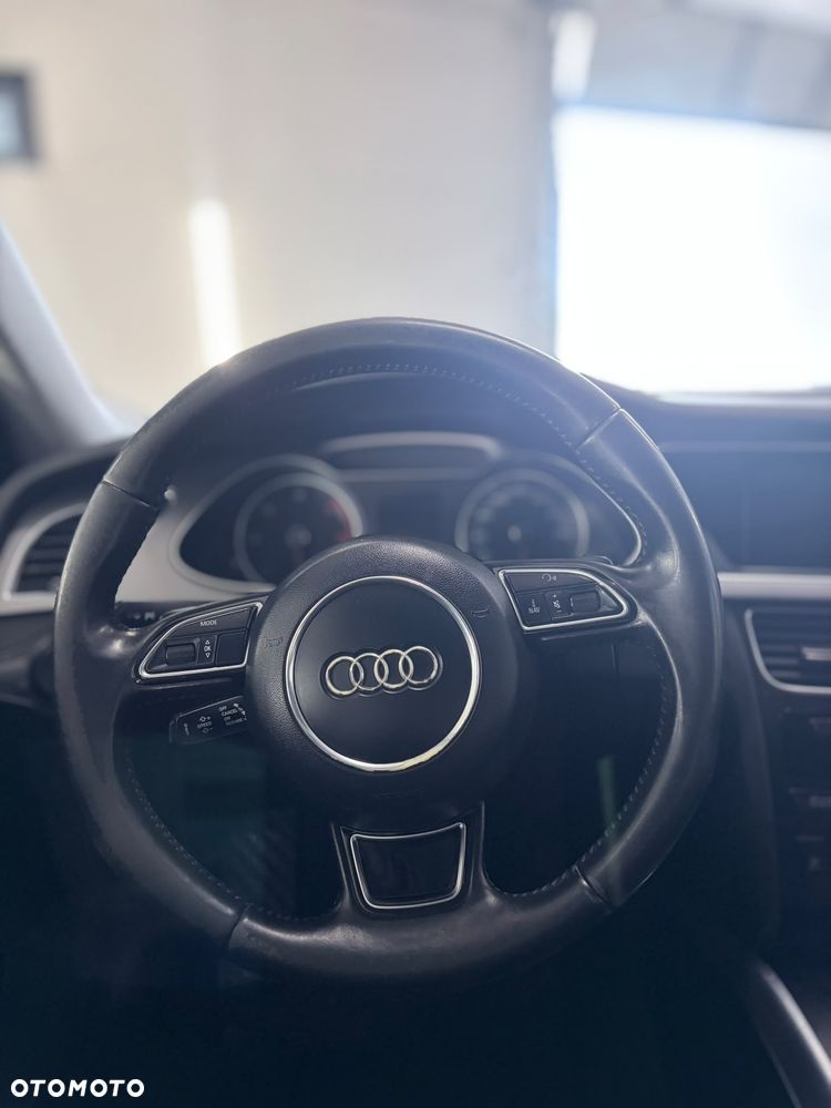 Audi A4 Avant 2.0 TDI Quattro S tronic - 13