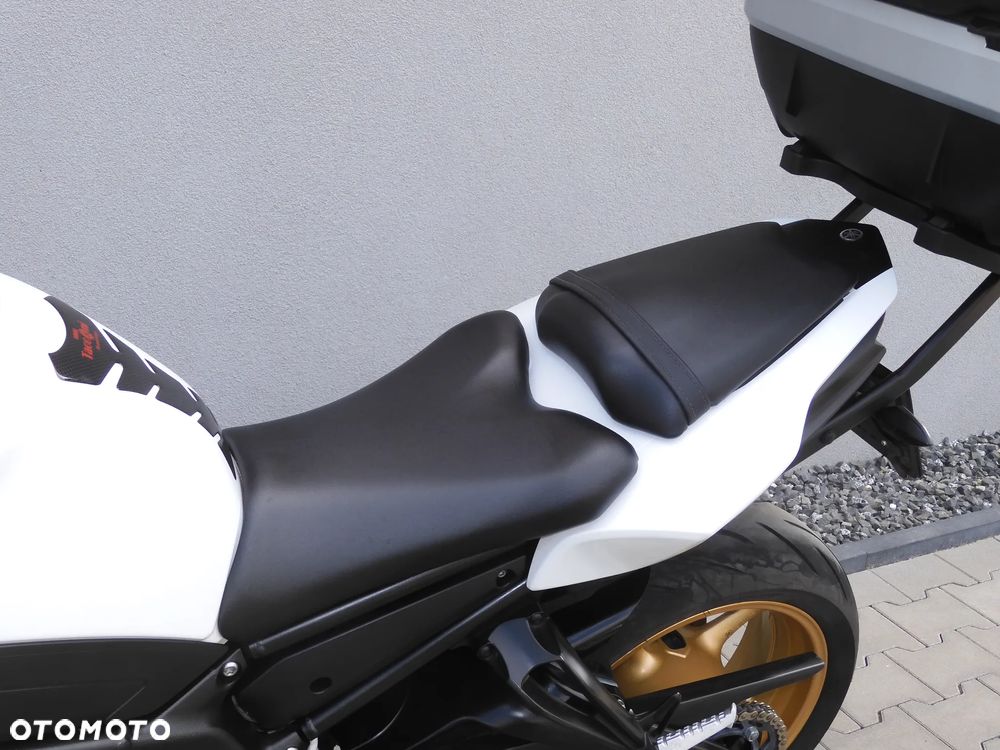 Yamaha FZ8 - 28