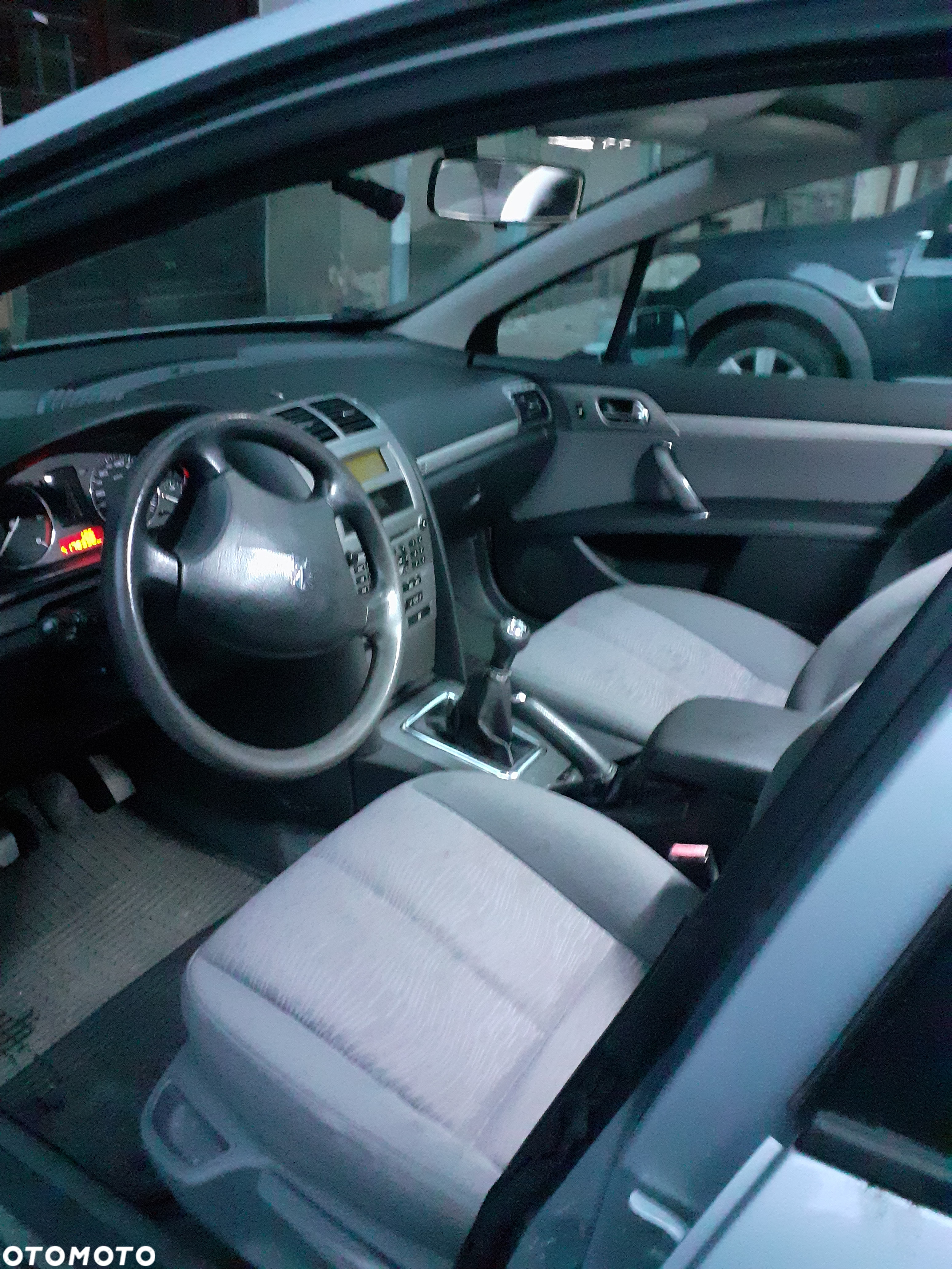 Peugeot 407 1.6 HDi Presence - 24