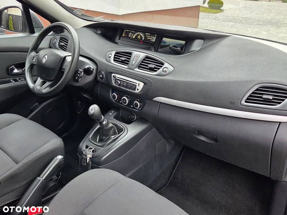 Renault Scenic 1.6 16V TomTom Edition - 9