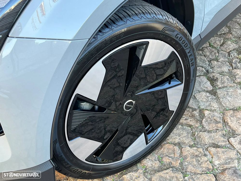 Volvo EX30 69 kWh Single Motor Extended Range Plus - 6