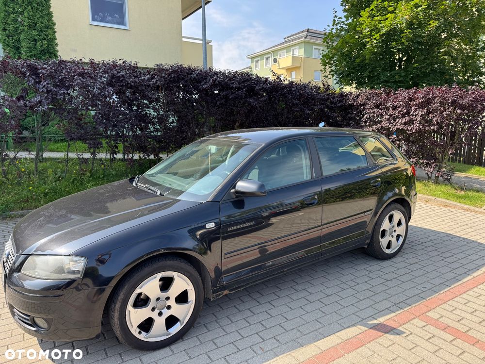 Audi A3 Sportback 1.6 FSI Ambiente - 2