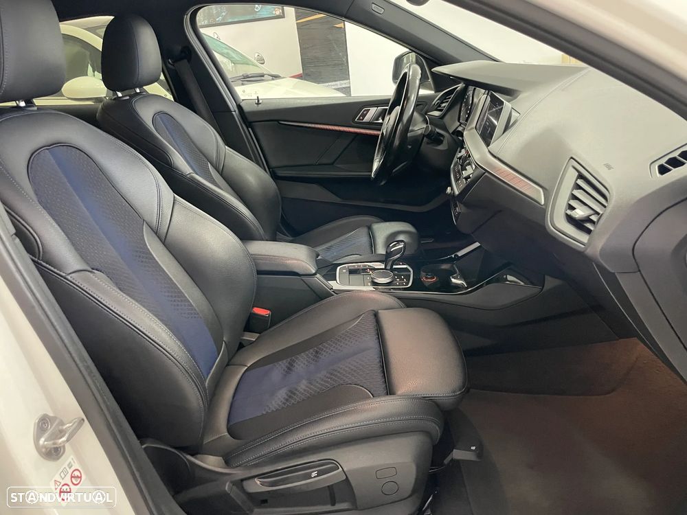 BMW 116 d Pack Desportivo M Auto - 15