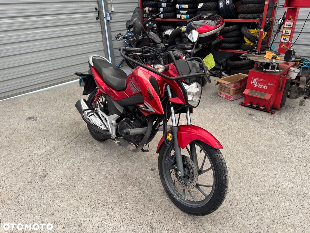 Honda CB - 1