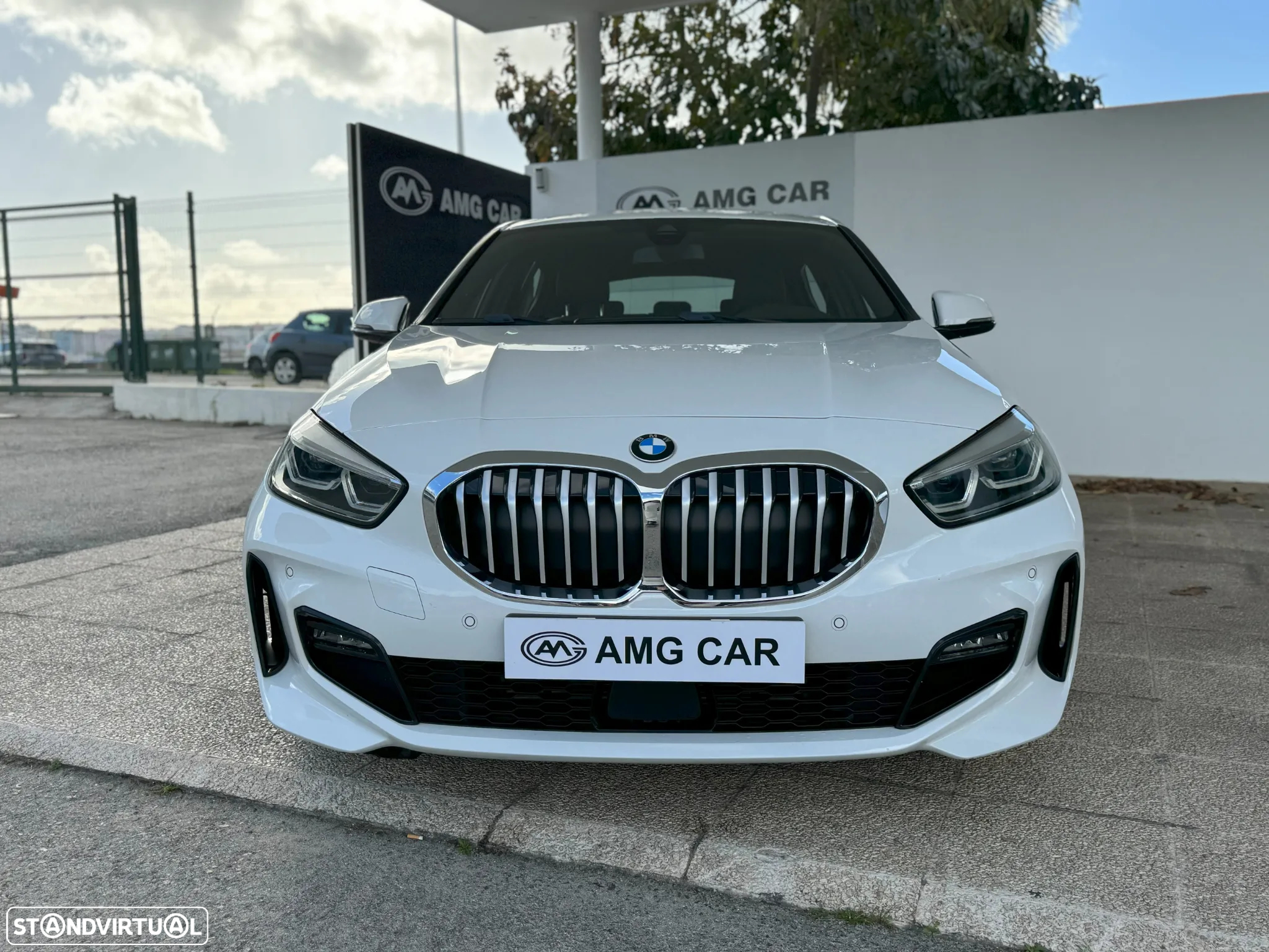 BMW 118 i Pack Desportivo M Auto - 4