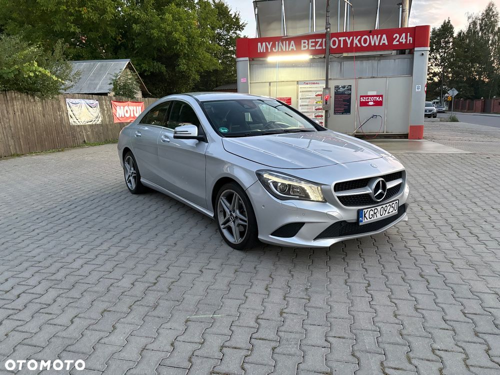 Mercedes-Benz CLA 180 7G-DCT - 2