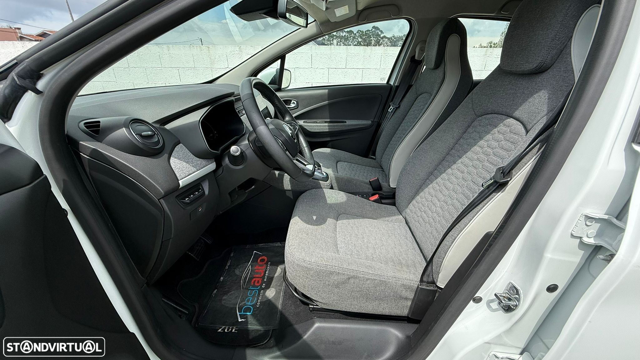 Renault Zoe (c/ Bateria) Limited 50 - 18