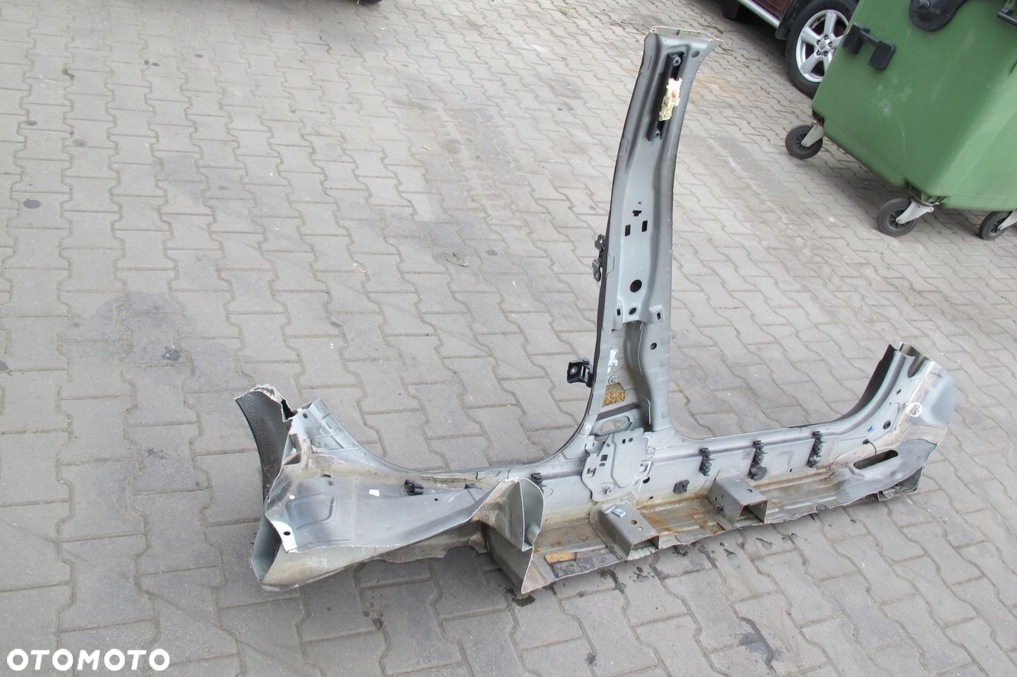 RENAULT CLIO IV 4 SŁUPEK PRÓG LEWY 5D HB TEGNE RS GT - 8