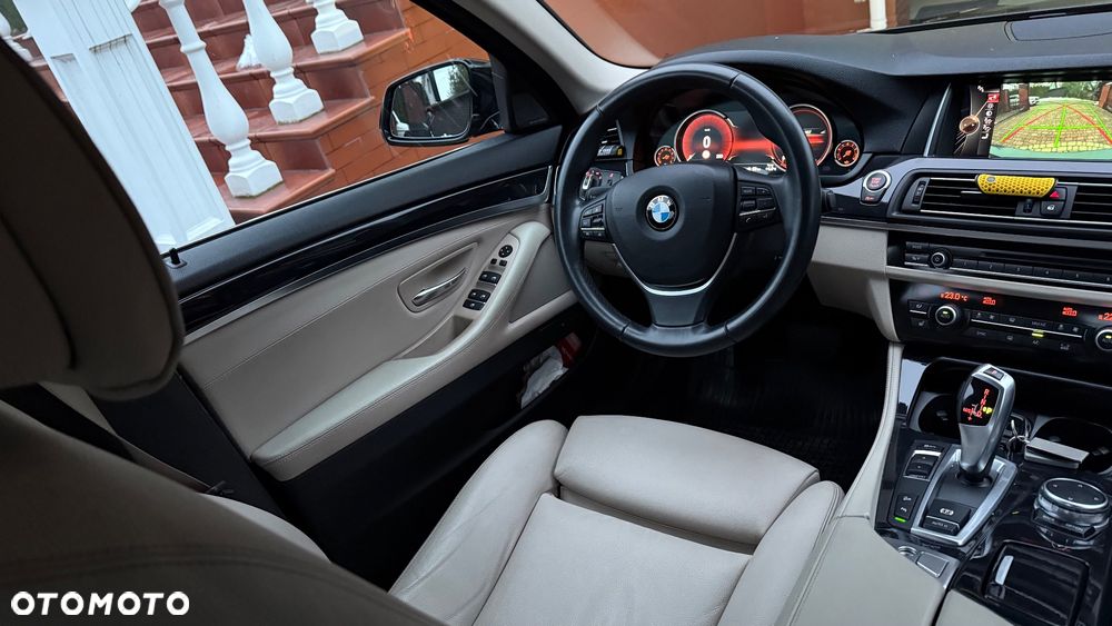 BMW Seria 5 525d xDrive Luxury Line - 25
