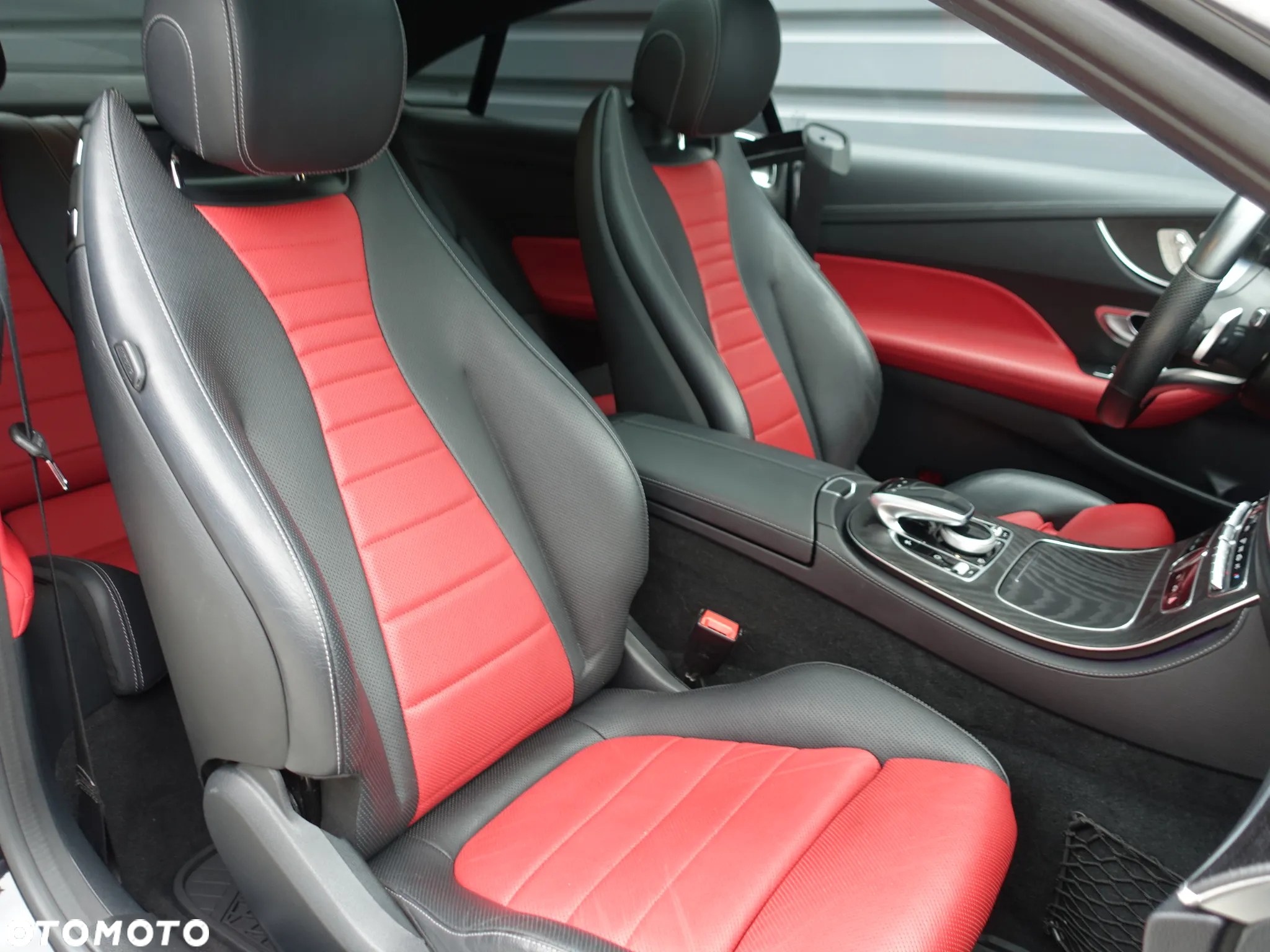 Mercedes-Benz Klasa E 220 d Coupe 4-Matic AMG - 16