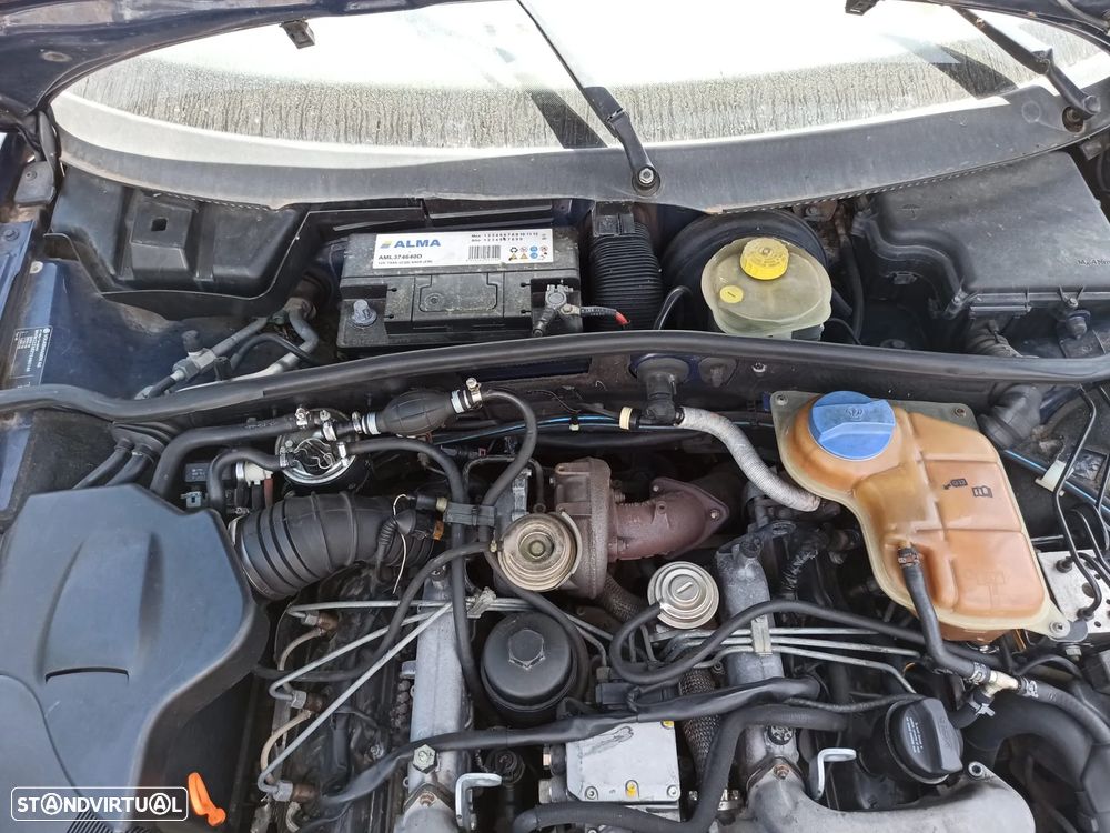 VW Passat Variant 2.5 TDi Highline - 15