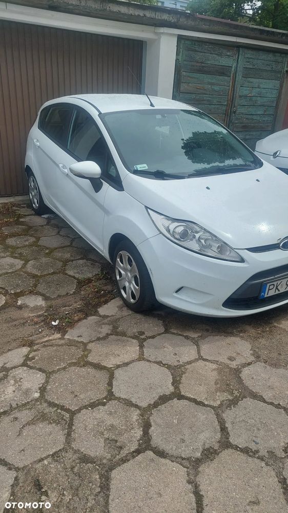 Ford Fiesta - 2