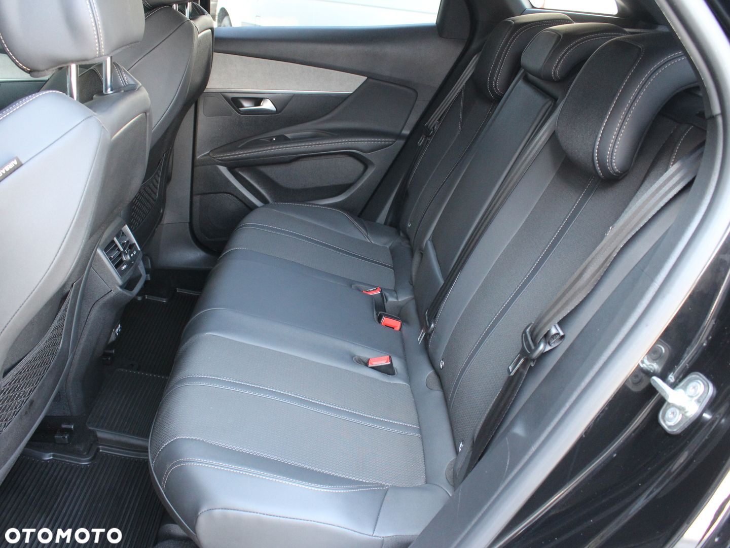 Peugeot 3008 1.2 PureTech GT S&S EAT8 - 18